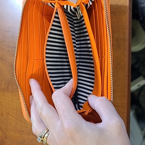 Kate Spade Beautiful Pebble Leather kate spade wallet BRIGHT ORANGE. Pre-loved - Picture 5 of 15
